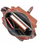 Фотография Коричневая мужская сумка на плечо с ручкой для ношения в руке 71016X