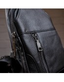 Фотография Кожаный черный рюкзак мужской на одну шлейку 74004