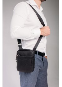 Черная мужская кожаная сумка на плечо Tavinchi S-001A