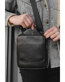 Фотография Удобная кожаная черная мужская сумка на плечо VZ-012-3