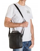 Фотография Мужская кожаная сумка на плечо вместительного размера VZ-022